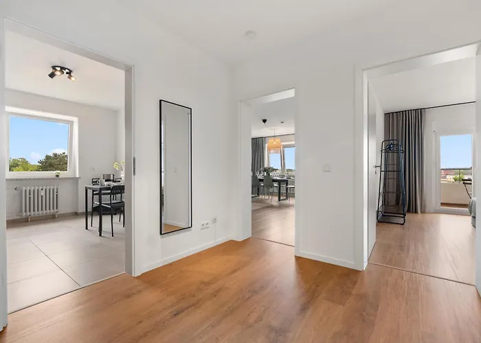 *Top* Moderne Wohnung - Naehe Koeln: Dom, Messe, Flughafen, Lanxess-Arena