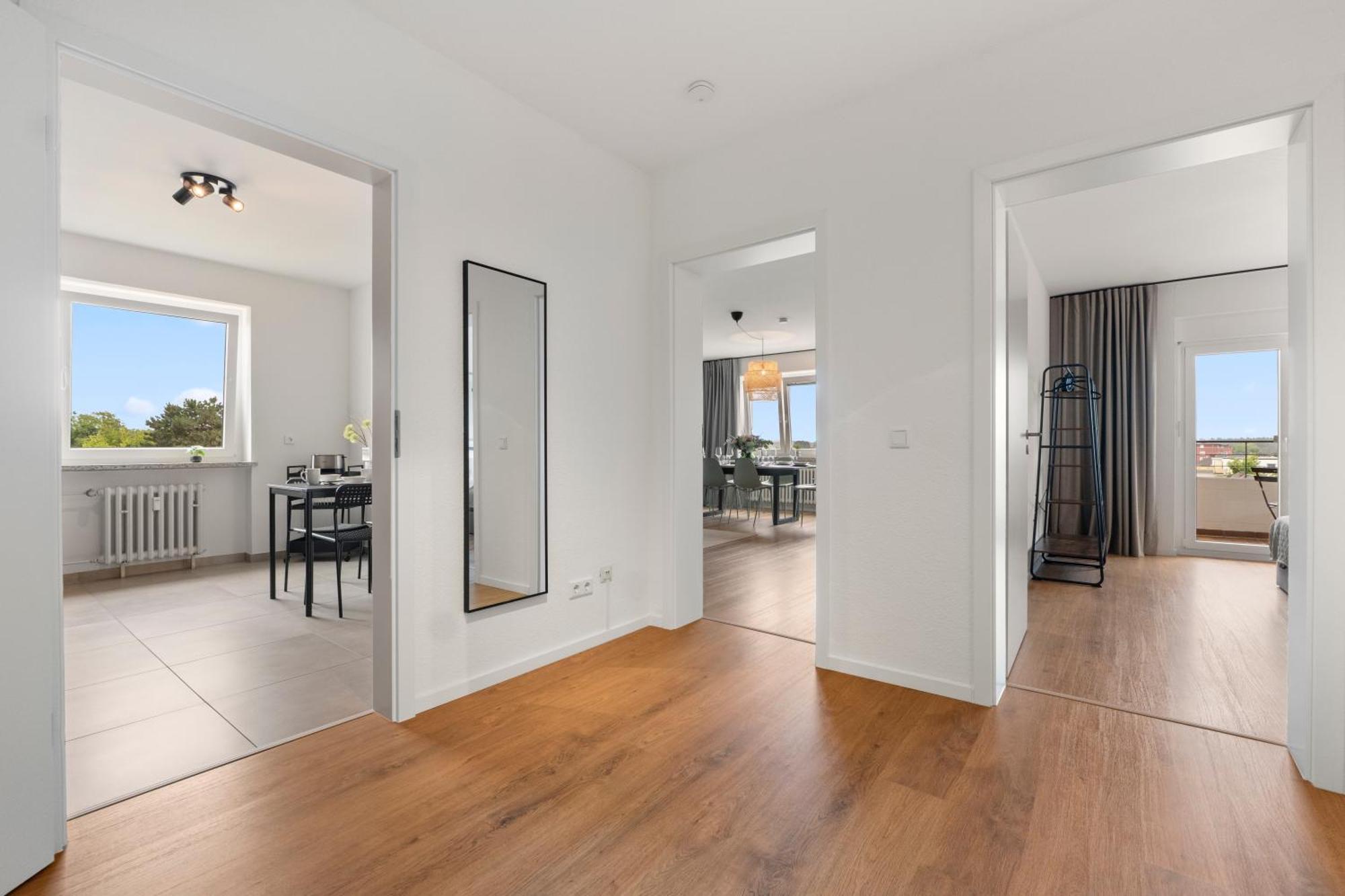 *top* Moderne - Naehe Koeln: Dom, Messe, Flughafen, Lanxess-arena Apartment