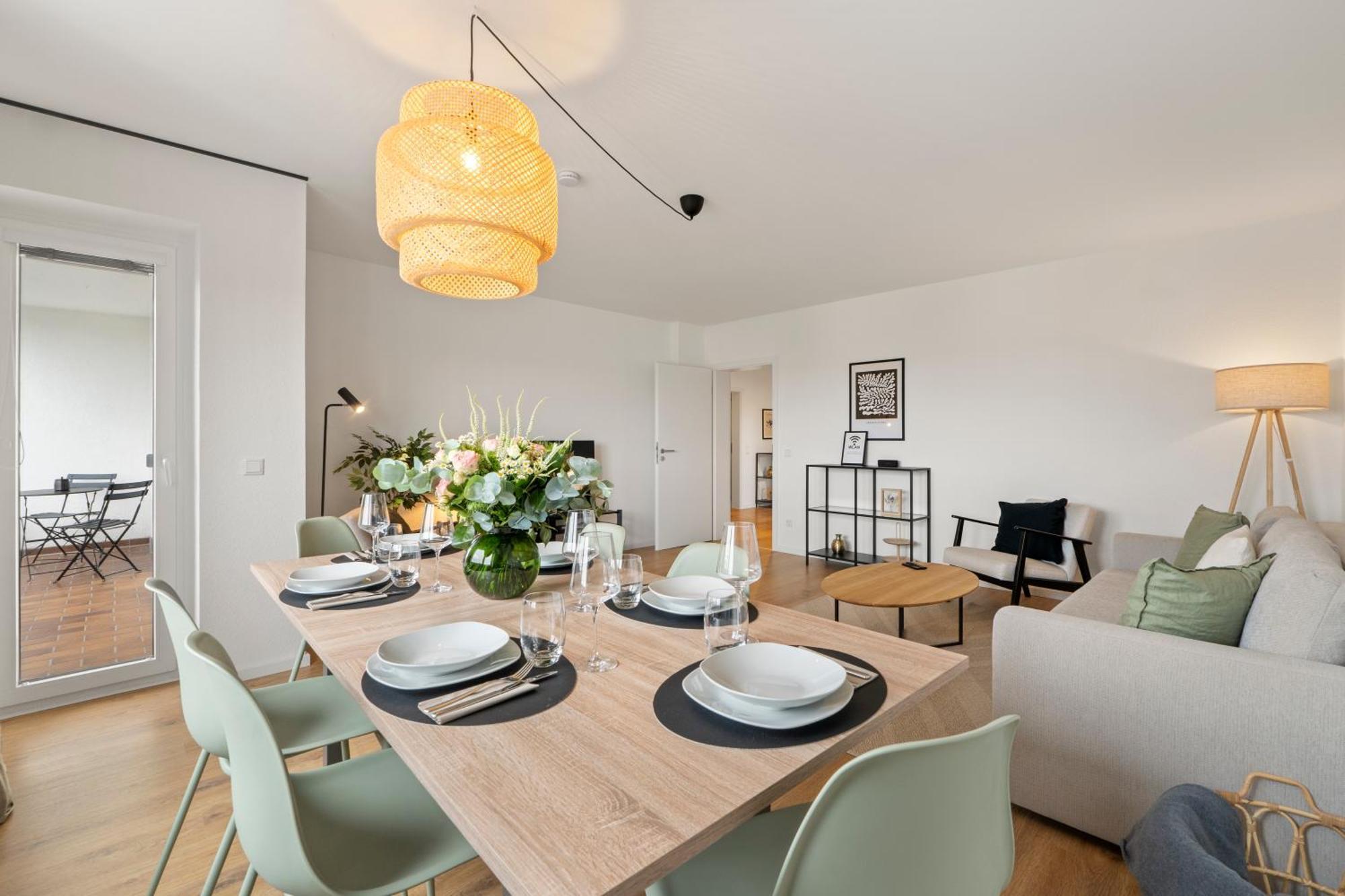*top* Moderne - Naehe Koeln: Dom, Messe, Flughafen, Lanxess-arena Apartment *