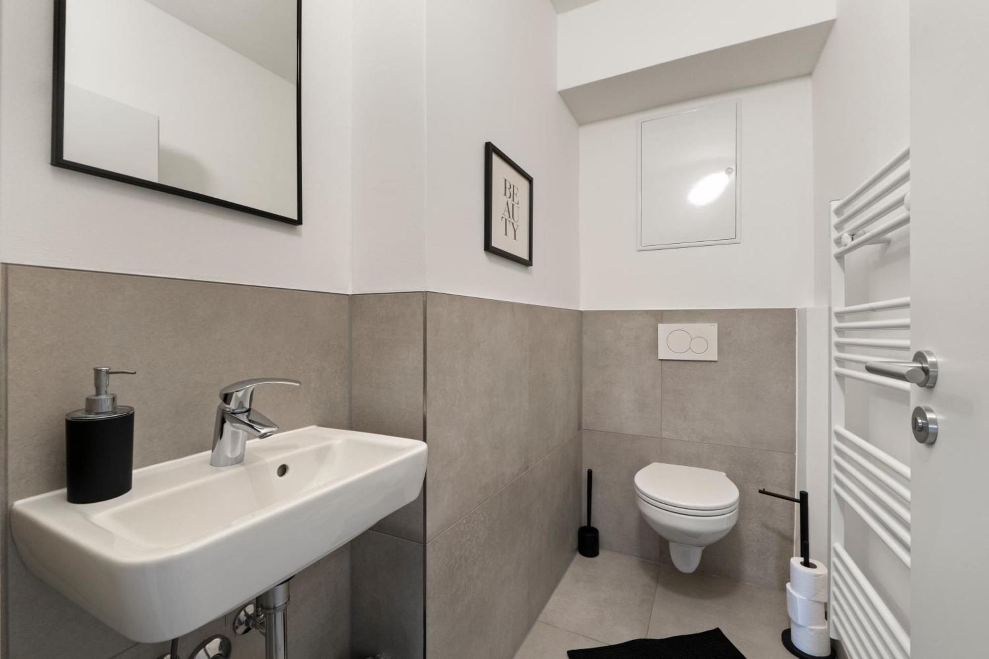 Apartment *top* Moderne - Naehe Koeln: Dom, Messe, Flughafen, Lanxess-arena